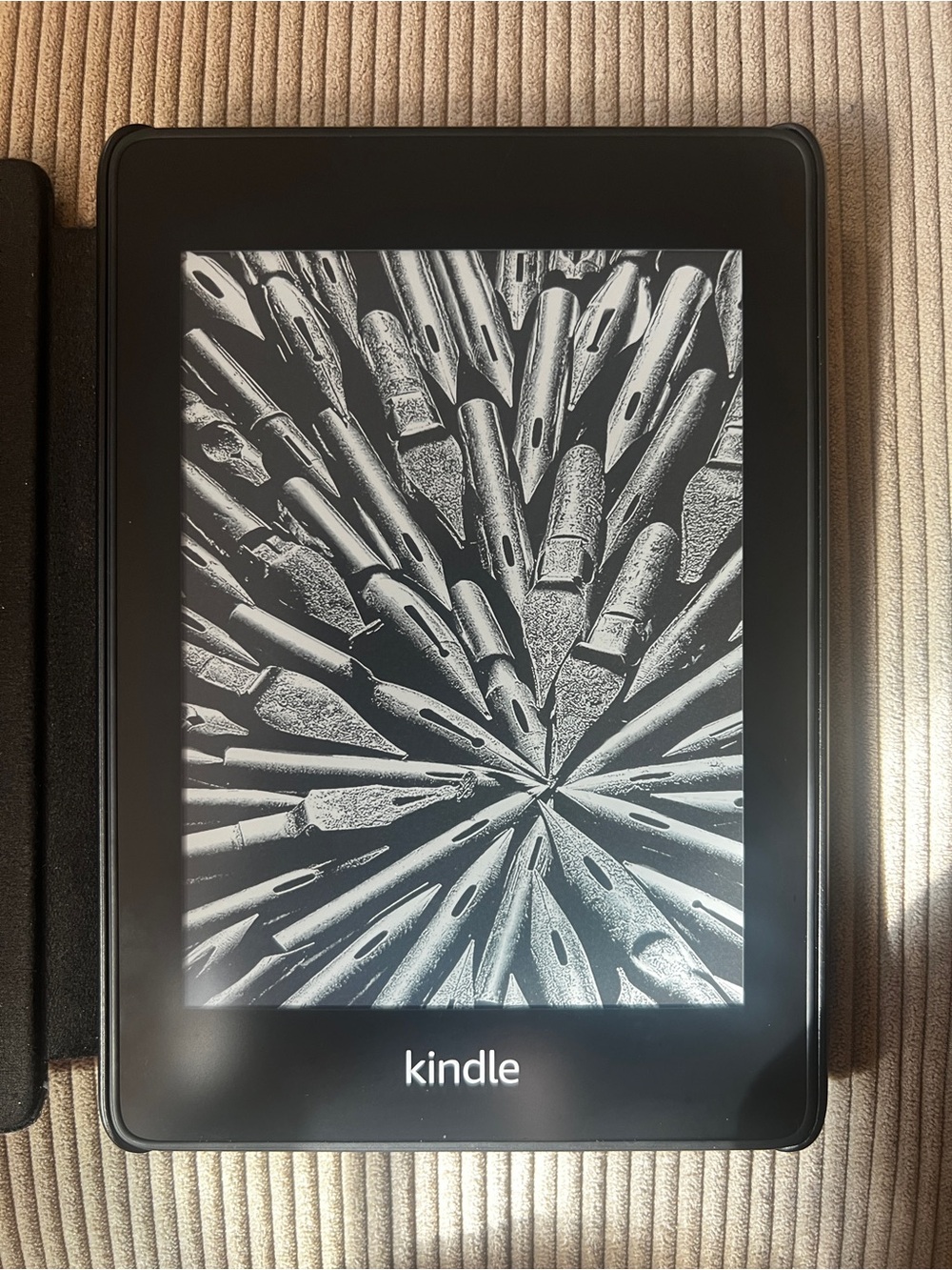 Amazon Kindle Paperwhite (2018) in Black with Grey Fabric Kindle Sleep Cover